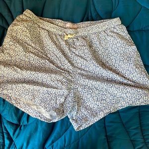 2/$20 T CHRISTOPHER NEW YORK Men’s swim trunks XXL blue/ white flower pattern